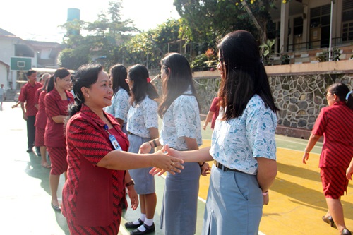 PERINGATAN BULAN BAHASA 2017 DI SMA SEDES SAPIENTIAE 