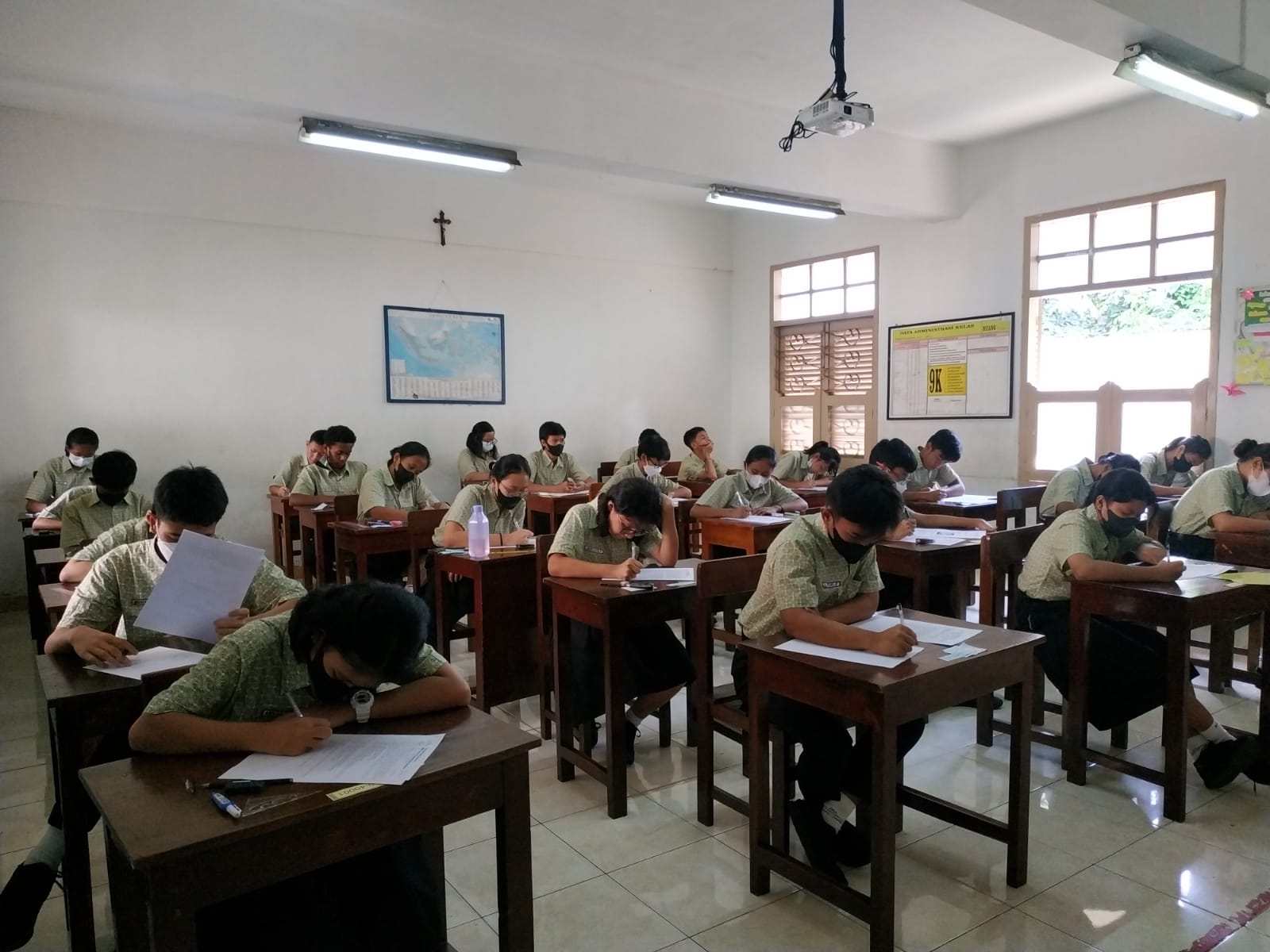 SEDESIAN SIAP MENGHADAPI PENILAIAN TENGAH SEMESTER (PTS)